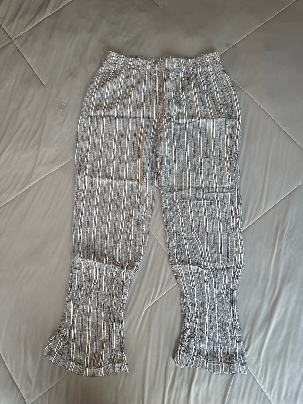 Linda Anderson Striped Gray Ankle Pants with Ruffle Hem Summer Linen